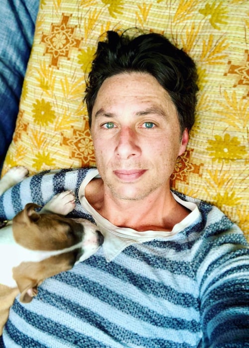 Zach Braff in an Instagram selfie from April 2020