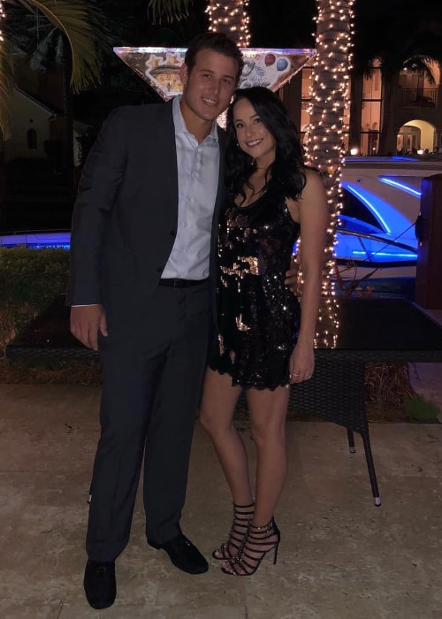 Who is Emily Vakos? What is known about Anthony Rizzo's wife 