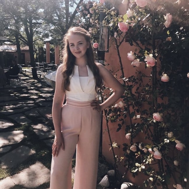 Beau Dermott Height, Weight, Age, Boyfriend, Family, Facts, Biography