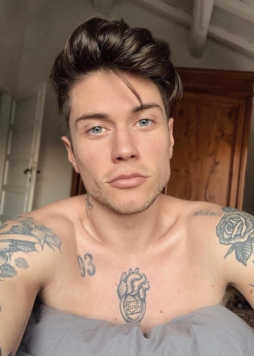 Benjamin Mascolo 4 anni che non fumo canne e sigarette Il cantante di  Benji e Fede ho tatuato la data