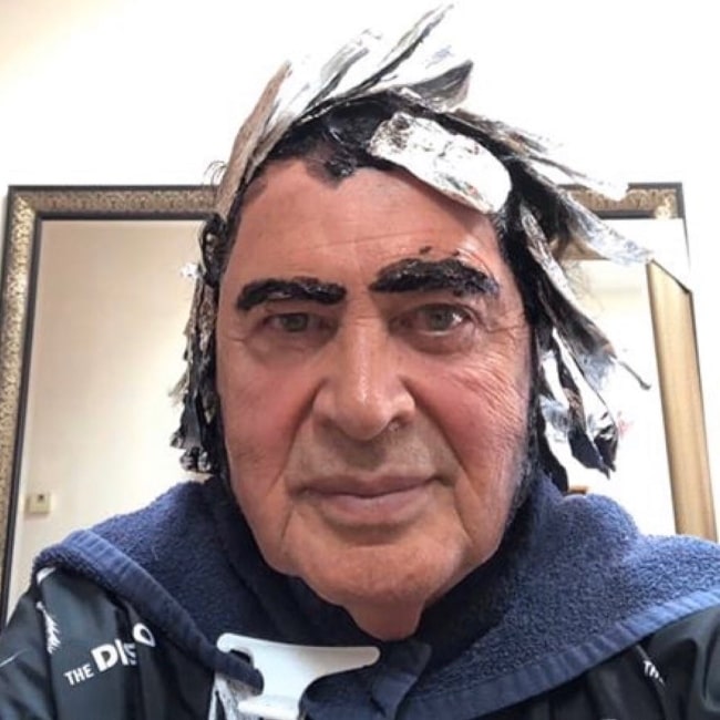 Engelbert Humperdinck in November 2019 thinking he should be called Engelbert Scissorhands in the photo