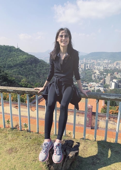 Isabella Leong posing for a picture during a hike in Beitou, Taipei City, Taiwan in January 2019