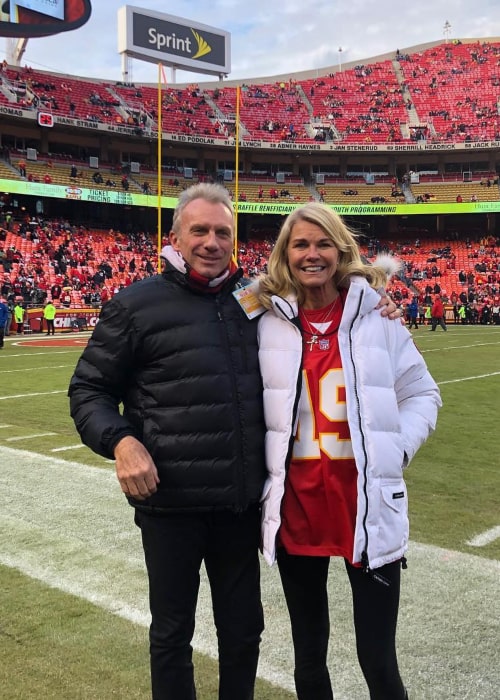 Joe Montana and Jennifer Wallace, as seen in January 2019