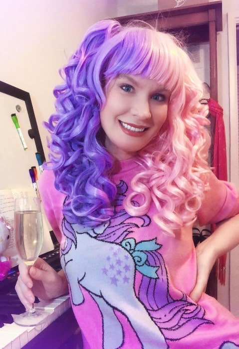 Kitty Brucknell in a very pinky and purpley mood in December 2018