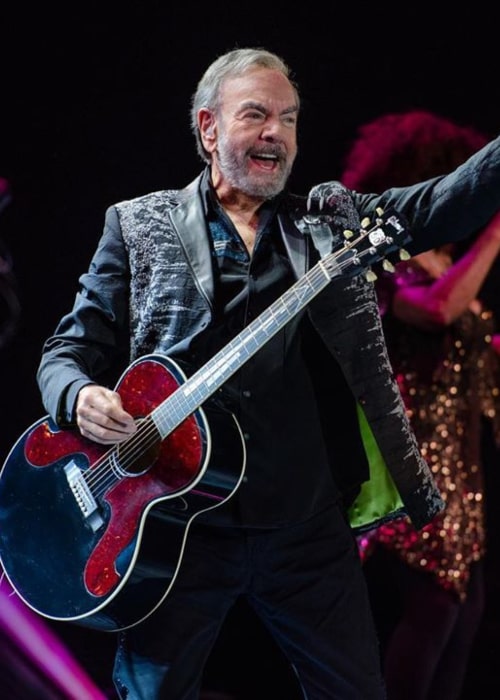 Neil Diamond facts: Singer's age, wife, children, net worth and