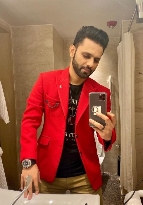 Rahul Vaidya sharing his selfie in January 2020