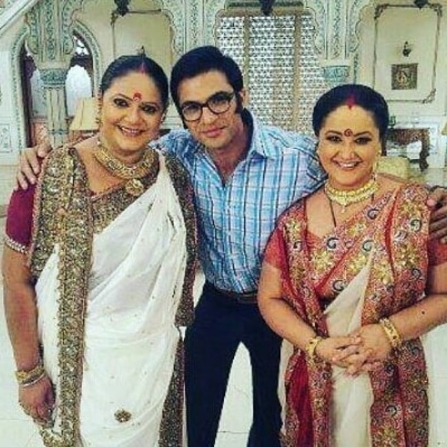 Rupal Patel (Left) smiling for the camera alongside her co-stars Mohammad Nazim and Swati P Shah