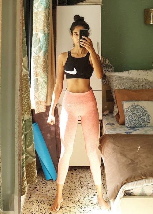 Sarah-Jane Dias as seen while taking a mirror selfie in June 2020