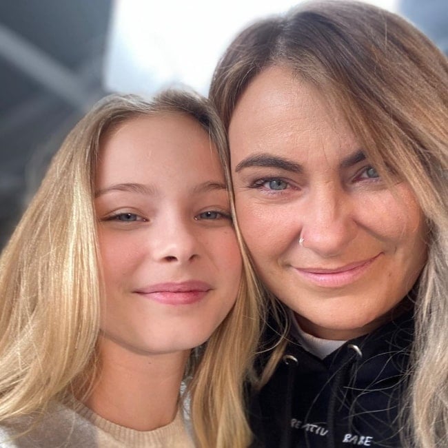 Summer de Snoo as seen in a selfie that was taken with her mother Jessica De Snoo in May 2020