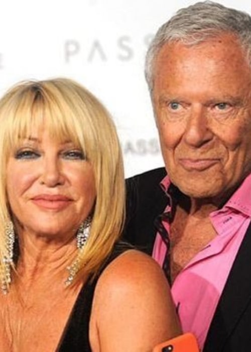 Suzanne Somers och Alan Hamel, sedda i mars 2020