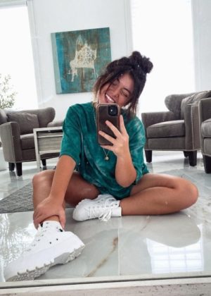 Tabitha Swatosh Height, Weight, Age, Boyfriend, Facts, Biography