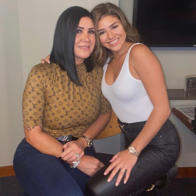 Aalyah Gutiérrez (Right) as seen while smiling for the camera alongside her mother in September 2020
