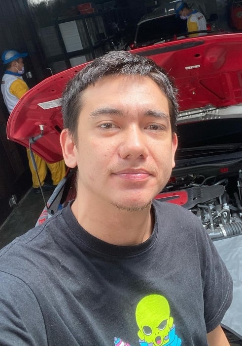 Adipati Dolken as seen while clicking a selfie in April 2020