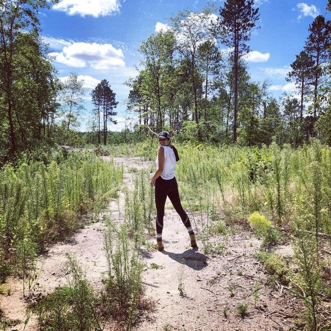 Audra Mari posing for the camera in Minnesota in July 2020