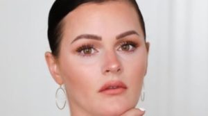 Bonnie Hoellein