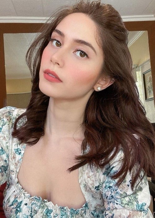 Jessy Mendiola as seen while taking a selfie in October 2020