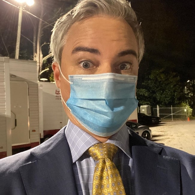 Kerr Smith as seen while clicking a masked selfie at work in November 2020