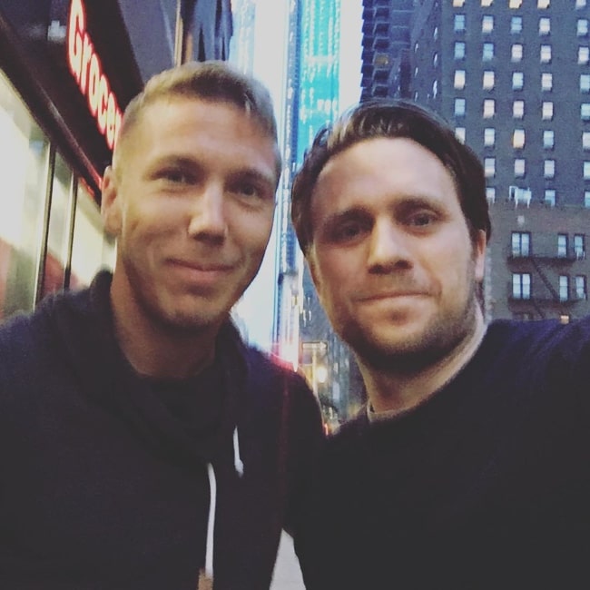 Martin Wallström (Right) clicking a selfie alongside Anton Tinnerholm in May 2019