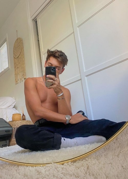 Shea Durazzo as seen while taking a shirtless mirror selfie in Los Angeles, California in September 2020