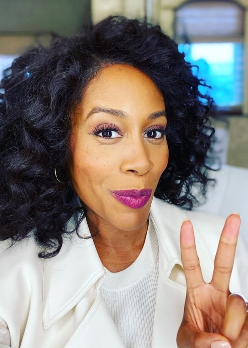 Simone Missick Height, Weight, Age, Spouse, Biography, Facts