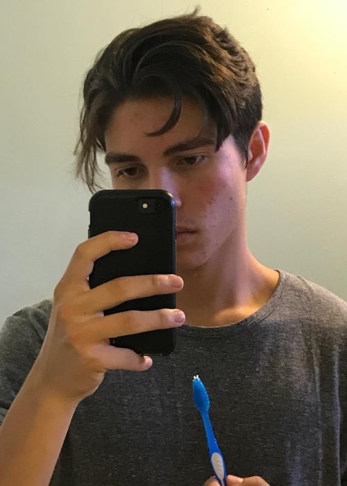 Elijah Gomez as seen in a selfie that was taken in August 2017