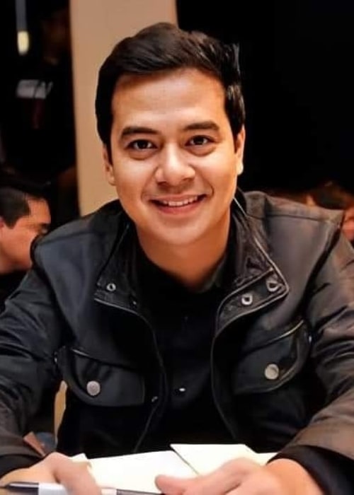 John Lloyd Cruz as seen in an Instagram Post in March 2020