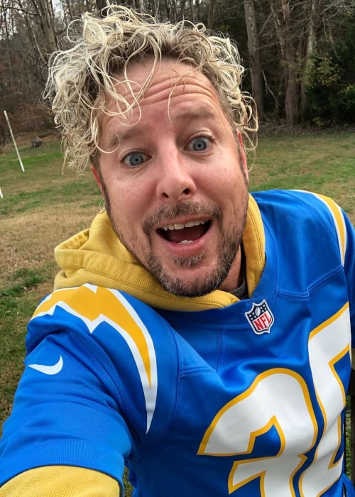 Jonny Fairplay in an Instagram selfie from November 2020