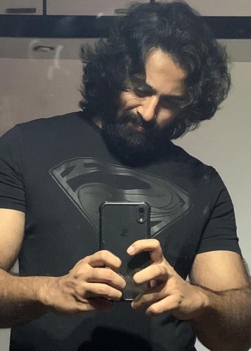 Unni Mukundan as seen while taking a mirror selfie in August 2020