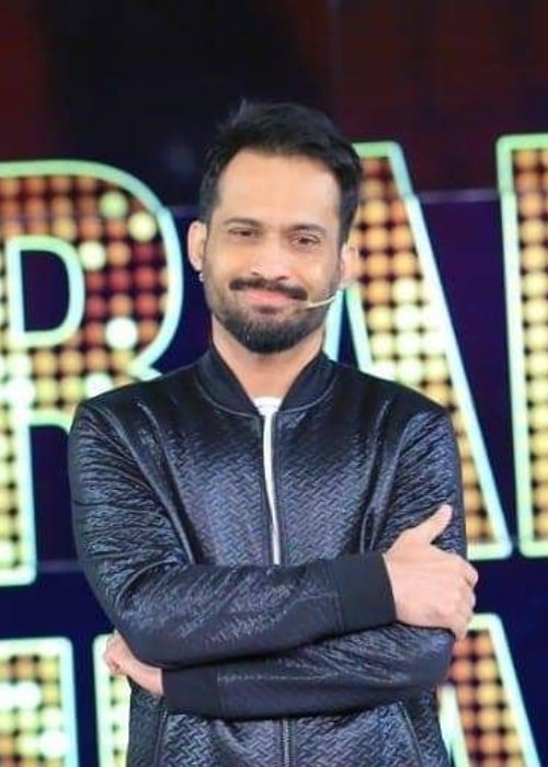 Waqar Zaka as seen in an Instagram Post in October 2020