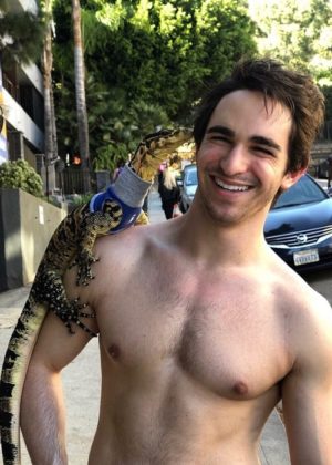 Zachary Gordon Height, Weight, Age, Girlfriend, Family, Facts, Biography