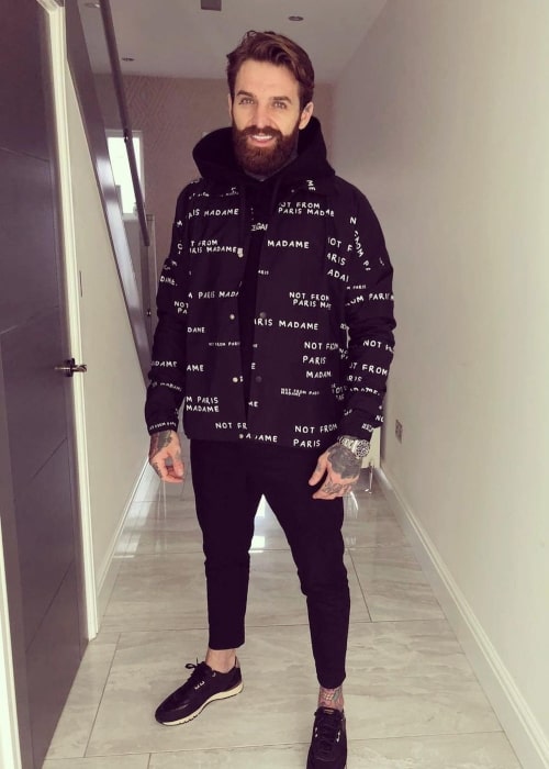 Aaron Chalmers Height, Weight, Age, Girlfriend, Family, Facts, Biography