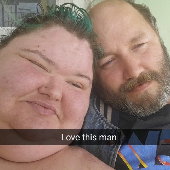 Amy Slaton and her husband Michael Halterman in a selfie that was taken in April 2017