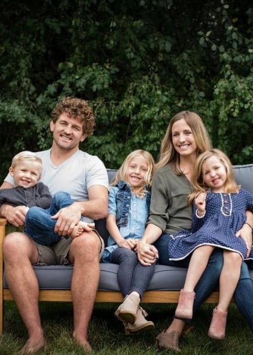 Ben Askren, with his wife and children, as seen in September 2020
