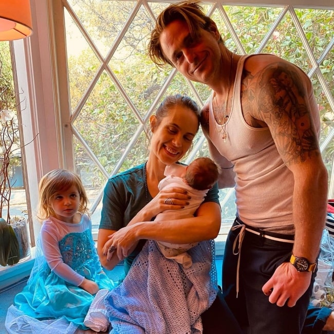 Cameron Douglas having a lovely time with his family in December 2020