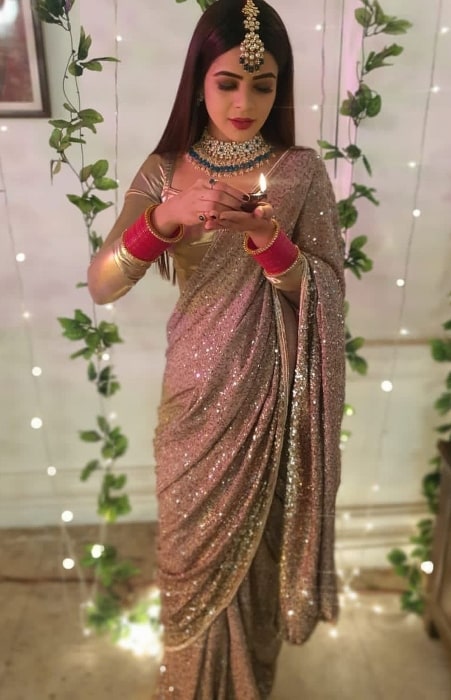 Jigyasa Singh as seen while posing for a Diwali picture in November 2020