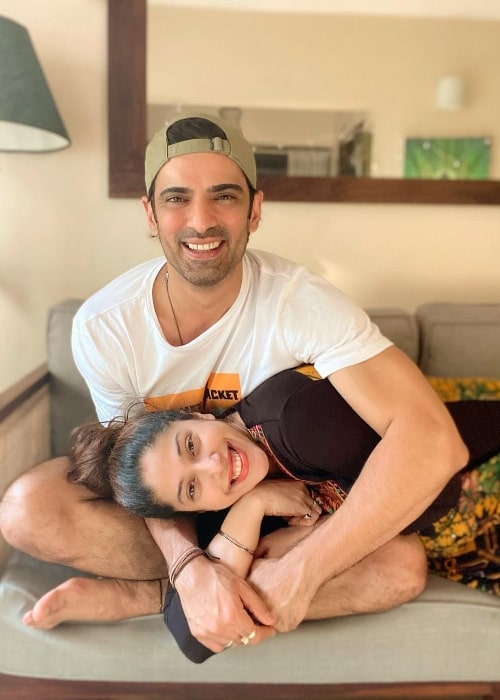 Mohit Malik as seen while smiling for a picture along with Aditi Shirwaikar Malik in Mumbai, Maharashtra in November 2020