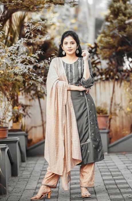 Sshivada posing for the camera in January 2021