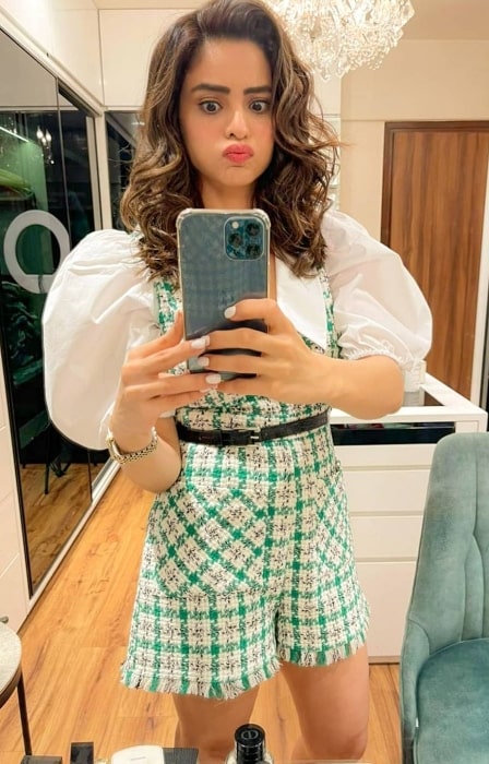 Aamna Sharif as seen while taking a mirror selfie in January 2021