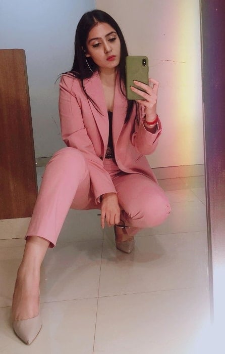 Anjali Tatrari as seen while clicking a mirror selfie in September 2020
