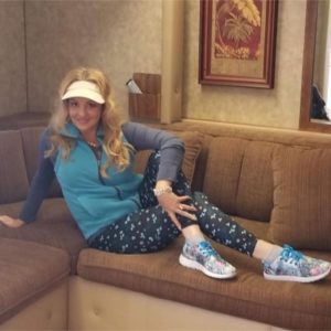 Annie Mumolo Height, Weight, Age, Boyfriend, Biography, Family