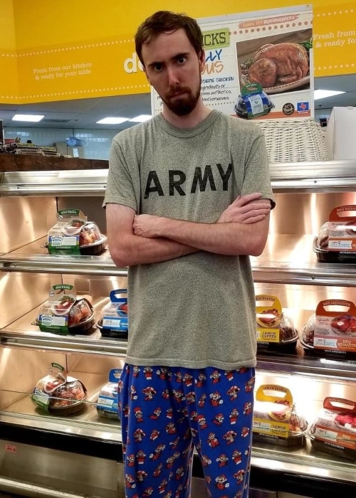 Asmongold in a picture that was taken in August 2019