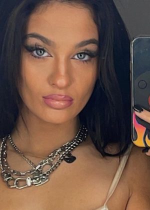 Claudia Conway Height, Weight, Age, Boyfriend, Family, Facts, Biography
