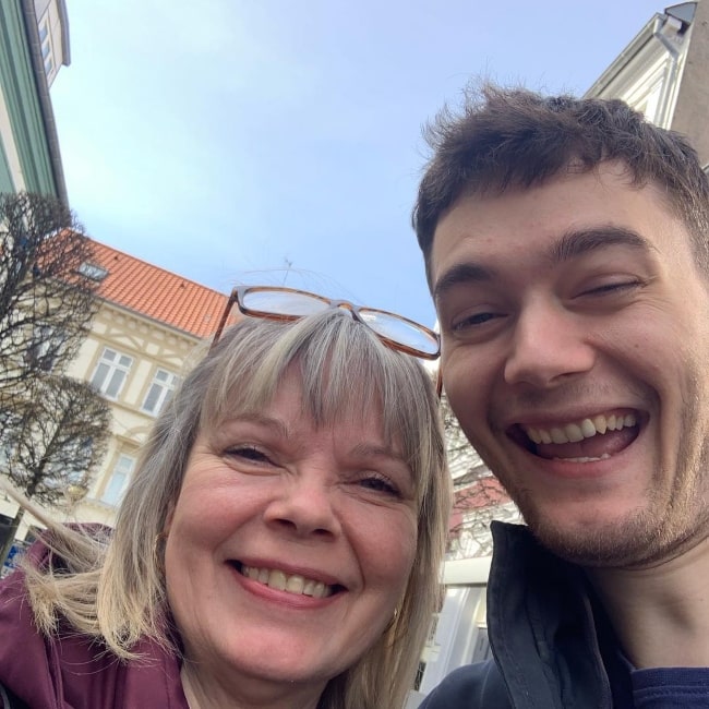 Dafran as seen in a selfie that was taken with his mother in March 2019