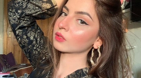 Dananeer Mobeen Height, Weight, Age, Body Statistics