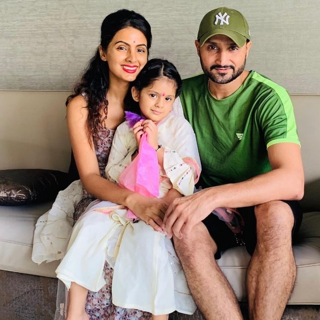 Harbhajan Singh in a picture with his family in September 2020