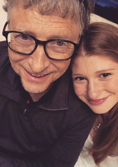 Jennifer Gates in December 2018 sharing her holiday selfie with her father