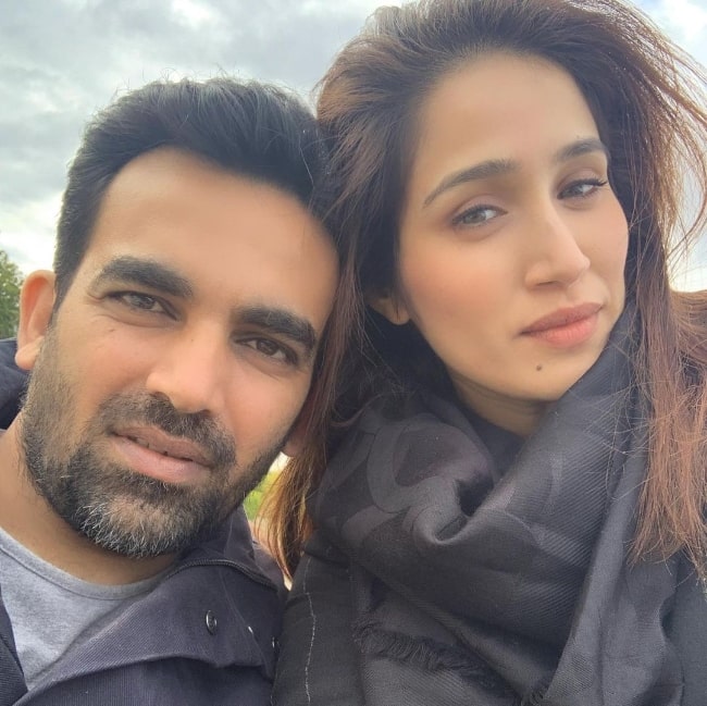 Sagarika Ghatge and Zaheer Khan taking a selfie in Paris, France