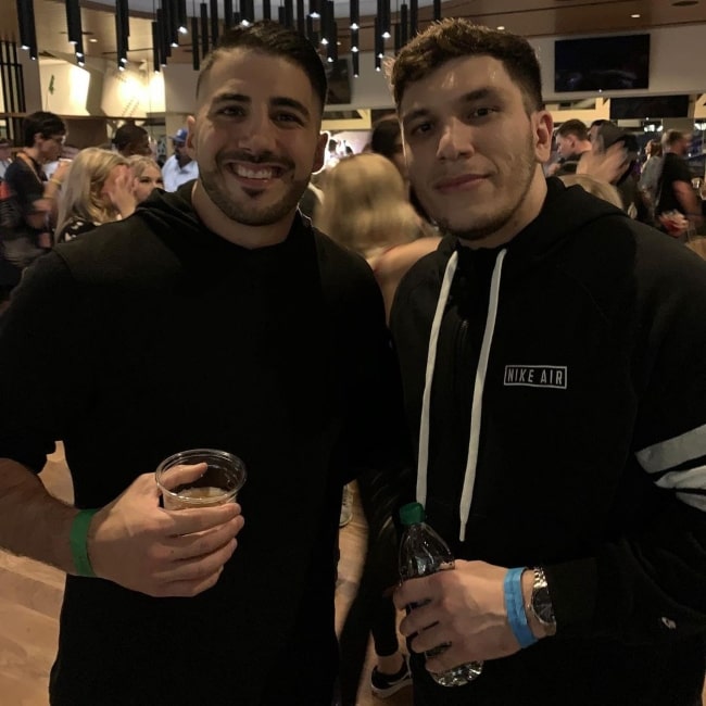 Trainwreckstv as seen in a picture with Twitch streamer and YouTuber Nick Kolcheff in October 2019