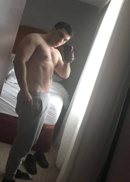 Trainwreckstv as seen in a selfie that was taken in March 2018