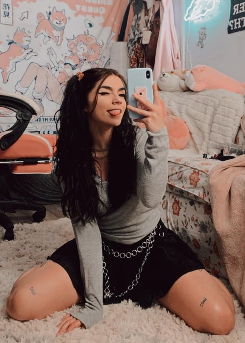 Avivasofia as seen in a selfie that was taken in July 2020